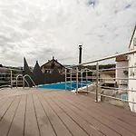 Bor Motel
